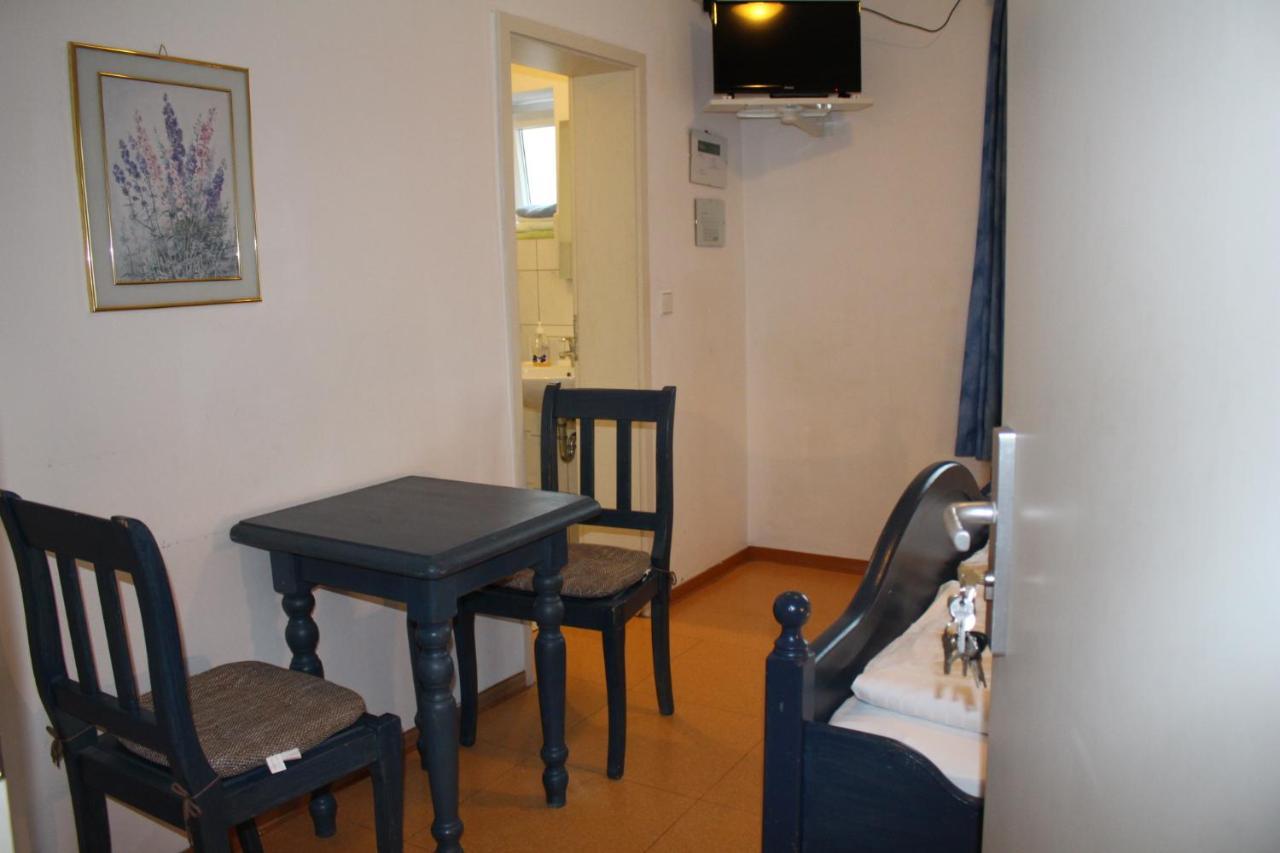 Sohre Hotel Hamburg Bagian luar foto
