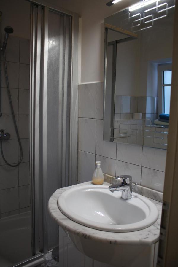 Sohre Hotel Hamburg Bagian luar foto